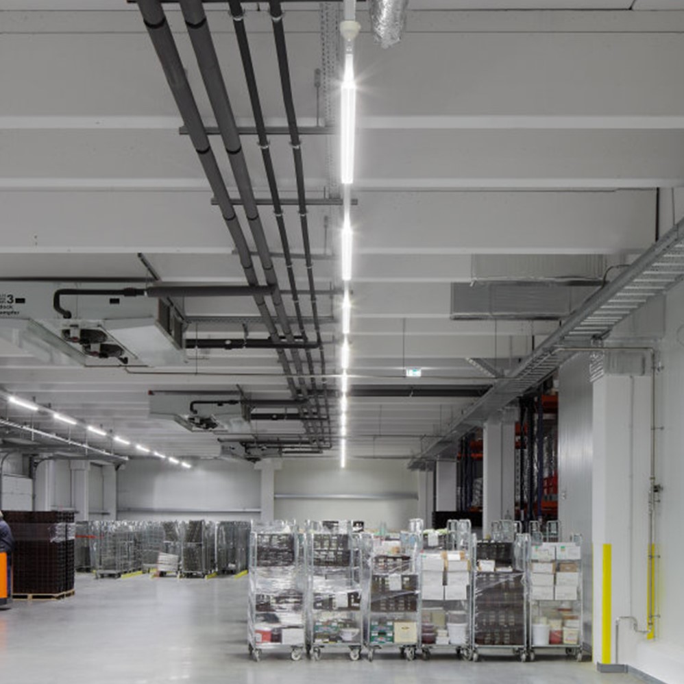Pragmalux LED TL Vandtæt Armatur Hermes IP66 150cm 30-53W 3000K-6000K 3-CCT 4150-7700lm 5x2,5mm (2x58W) + Bevægelsessensor PIR