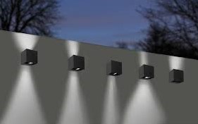 Pragmalux LED væglampe IP65 Qube Up/Down hvid 6W 2x160lm 2700K CRI>80 justerbar lysstråle - fase-dæmpbar