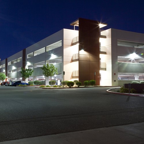 Pragmalux LED Breedstraler Auva G3 IP66 C4 300-500W 3000K-5000K 3CCT 50000-85000lm asymmetrisch grijs RAL9006-7